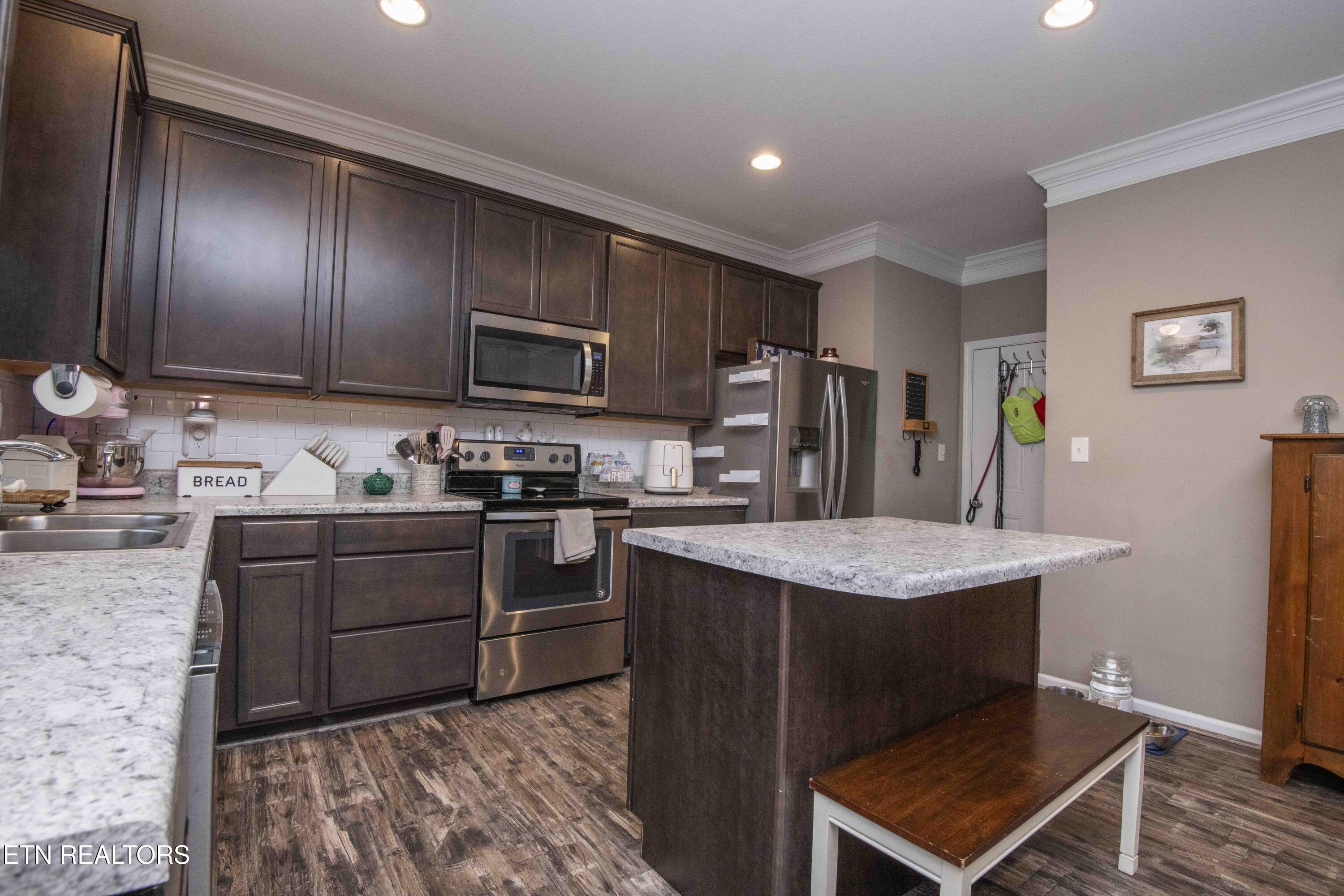 7633 Dupree Road Knoxville, TN 37920 - Photo 13 of 33 Kitchen 4
