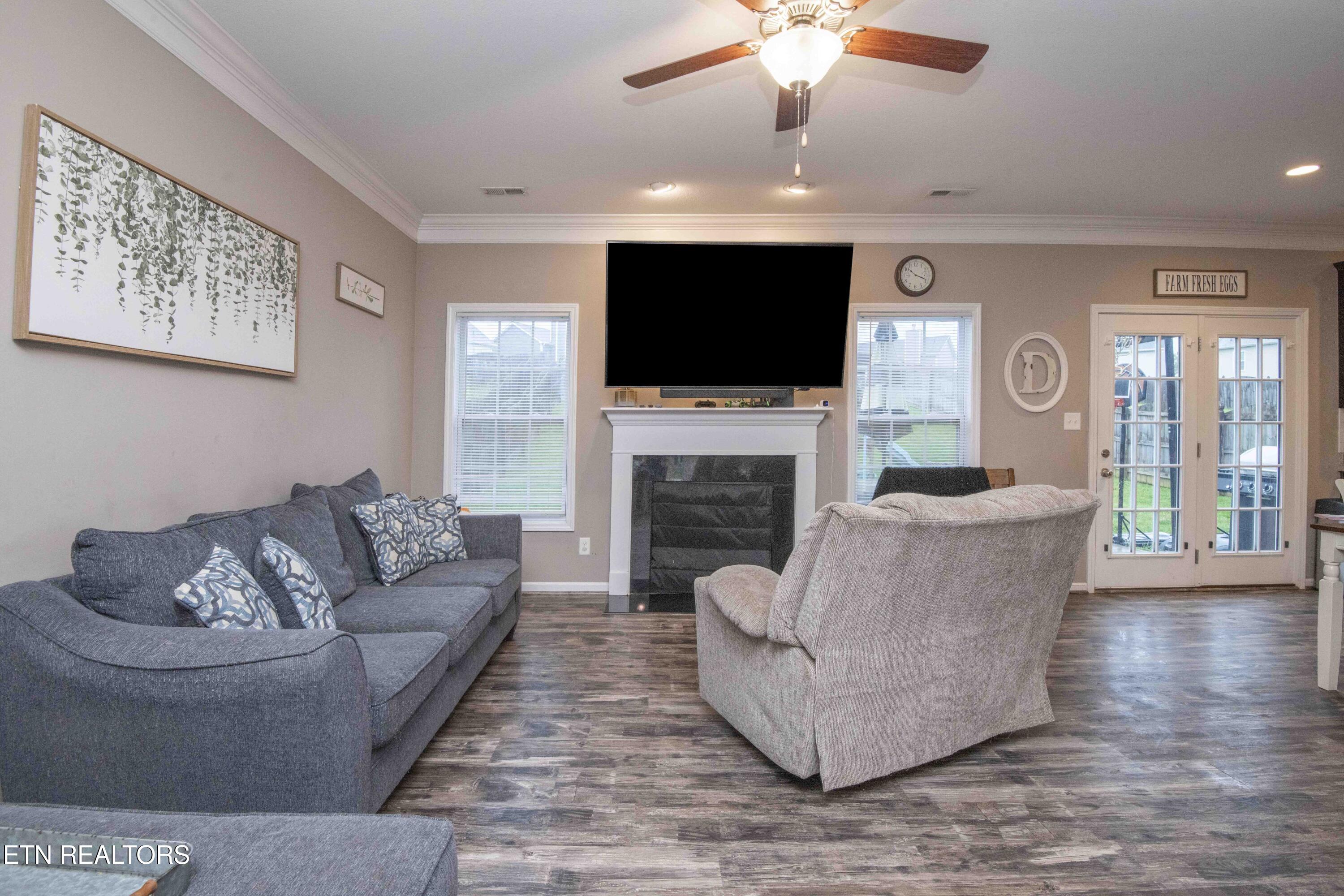 7633 Dupree Road Knoxville, TN 37920 - Photo 19 of 33 Living 3