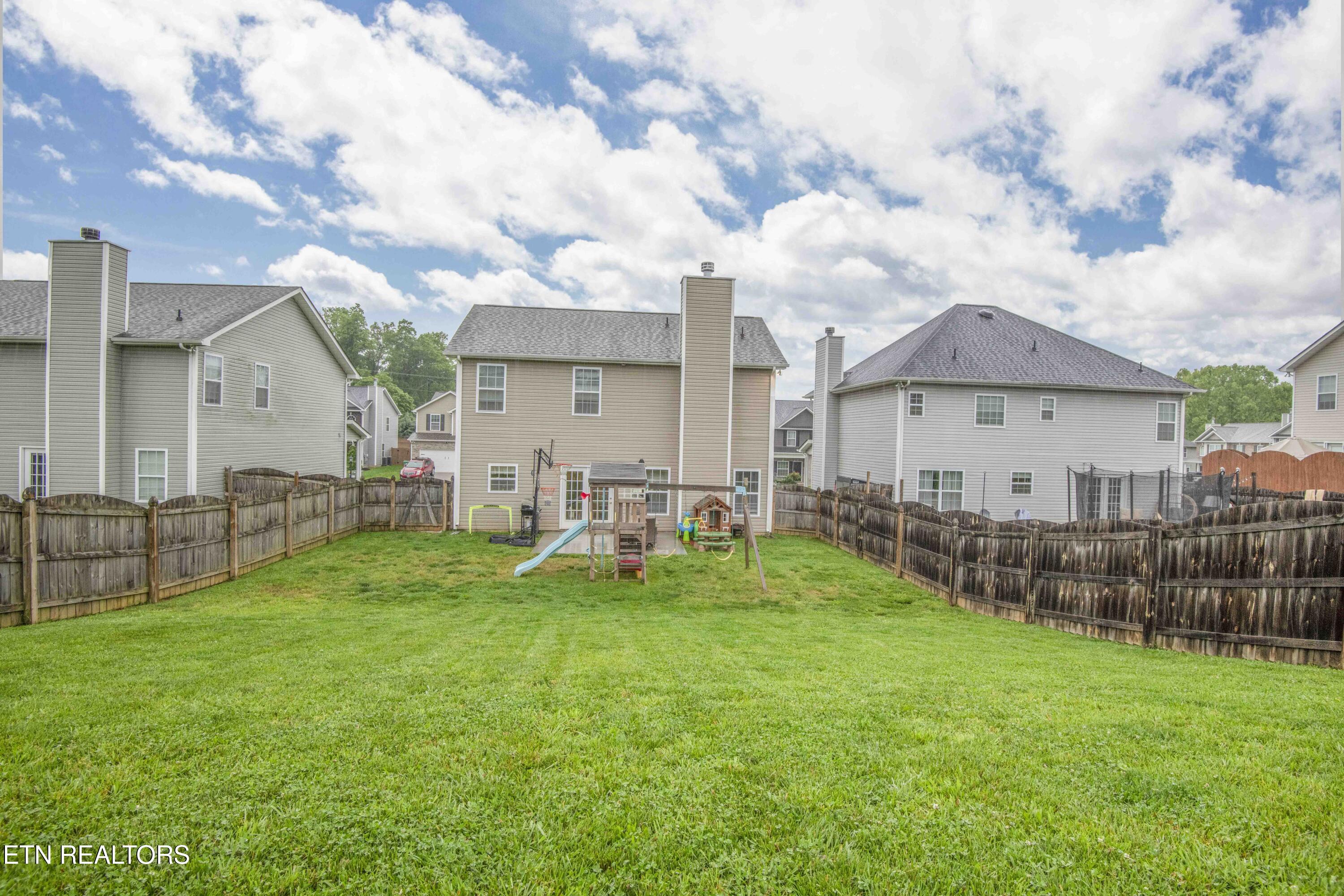 7633 Dupree Road Knoxville, TN 37920 - Photo 22 of 33 Fenced Back Yard 2