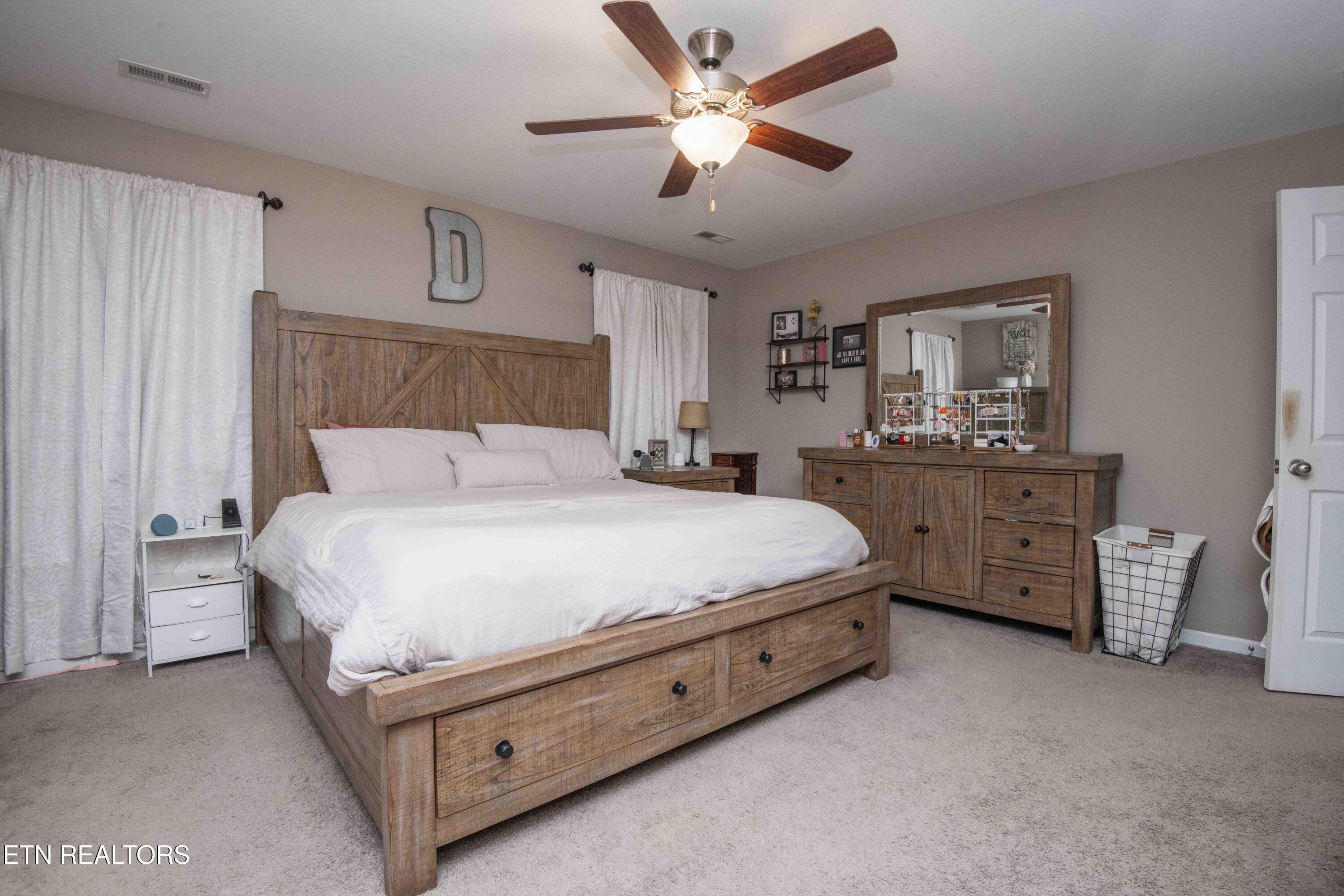 7633 Dupree Road Knoxville, TN 37920 - Photo 25 of 33 Primary BR 1 Upstairs