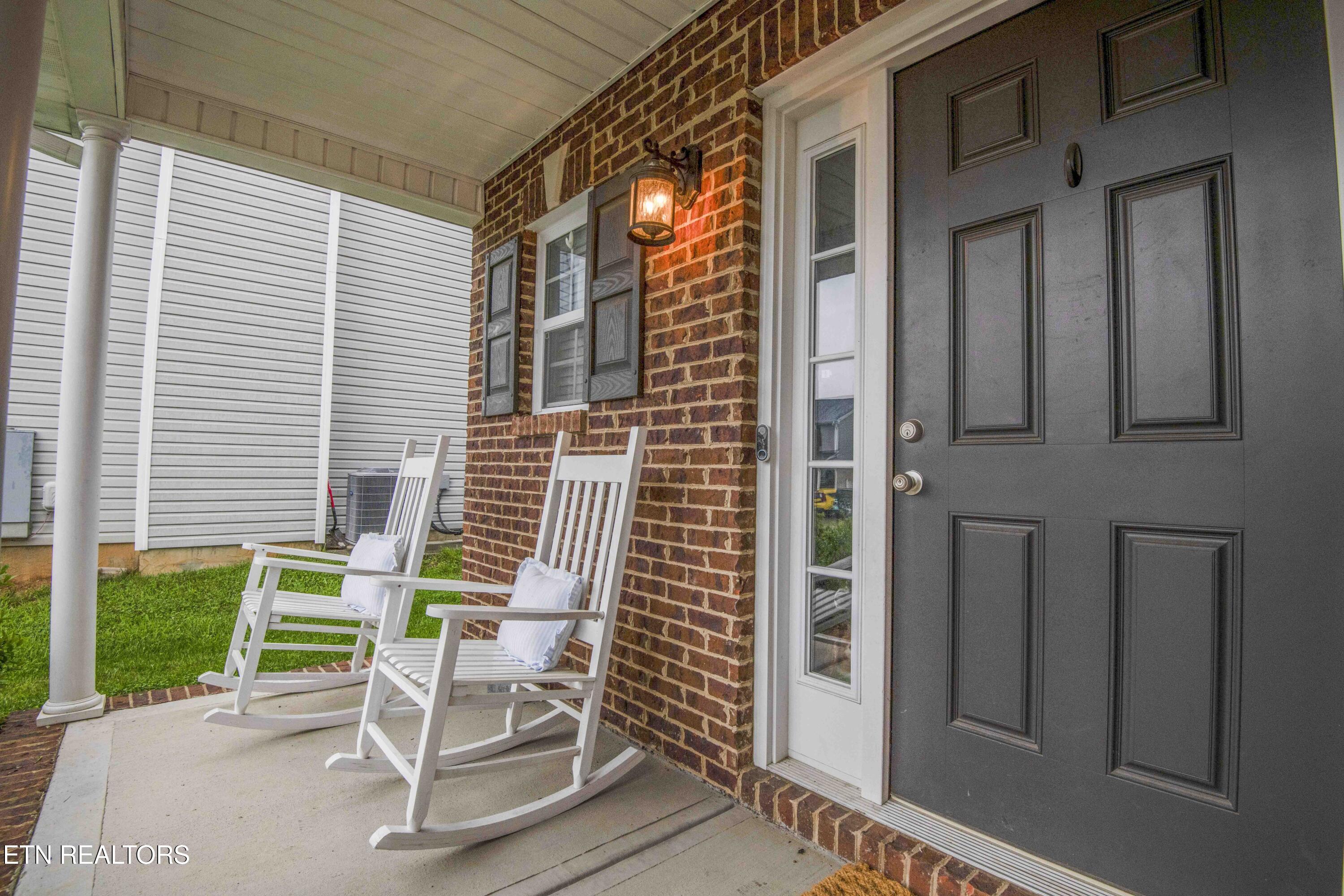 7633 Dupree Road Knoxville, TN 37920 - Photo 3 of 33 Front Porch