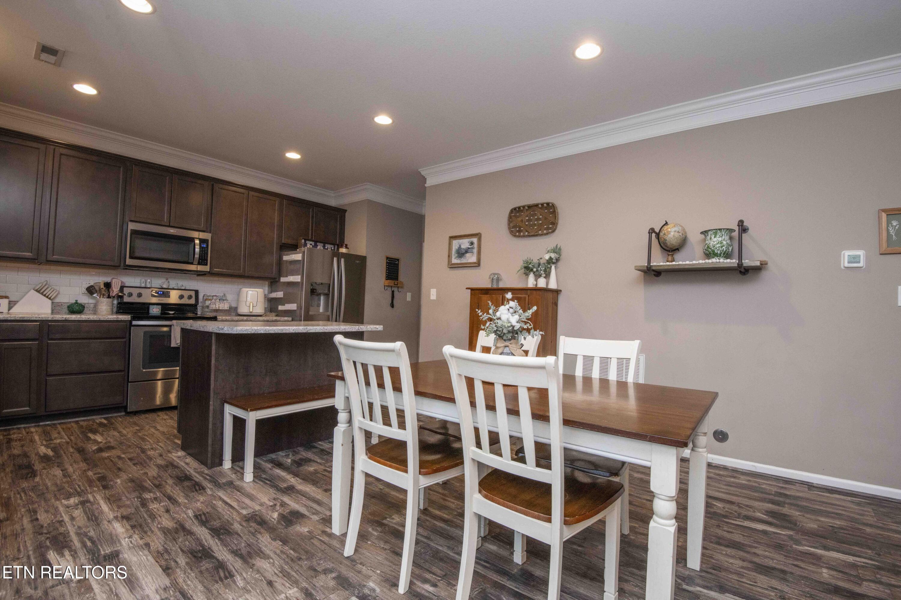 7633 Dupree Road Knoxville, TN 37920 - Photo 8 of 33 Dining Space