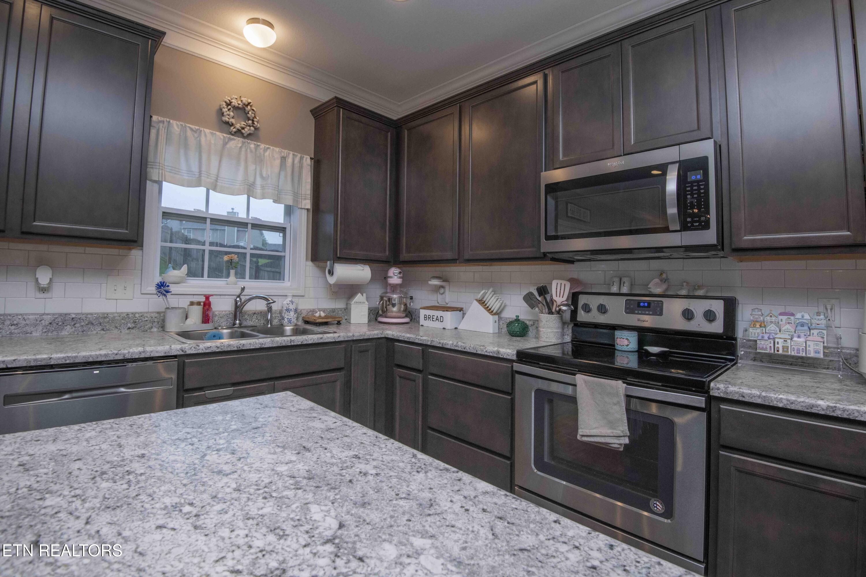 7633 Dupree Road Knoxville, TN 37920 - Photo 10 of 33 Kitchen 1