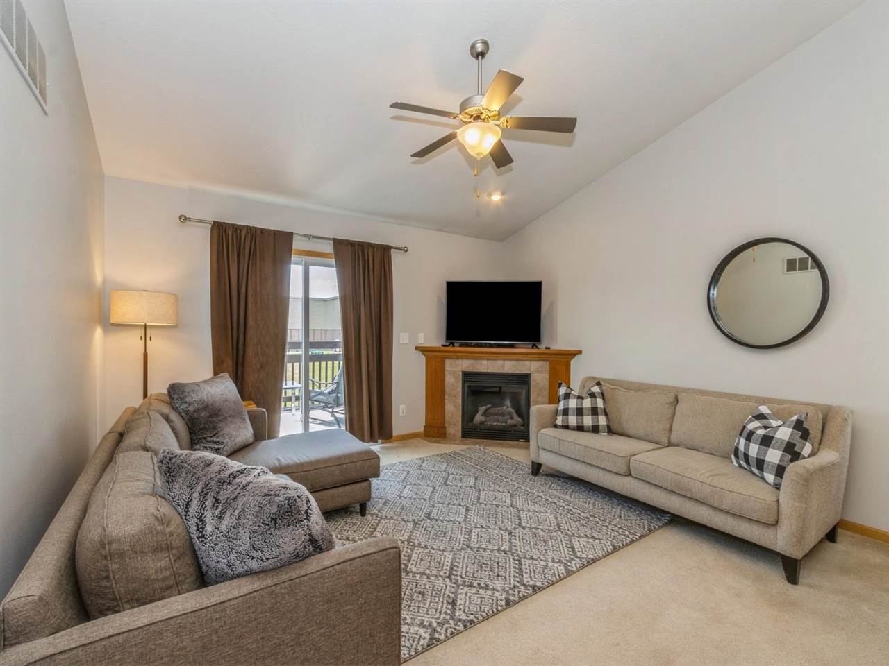 85 South Park Ridge Road North Liberty, IA 52317 - Photo 2 of 32 Gallery Image 2