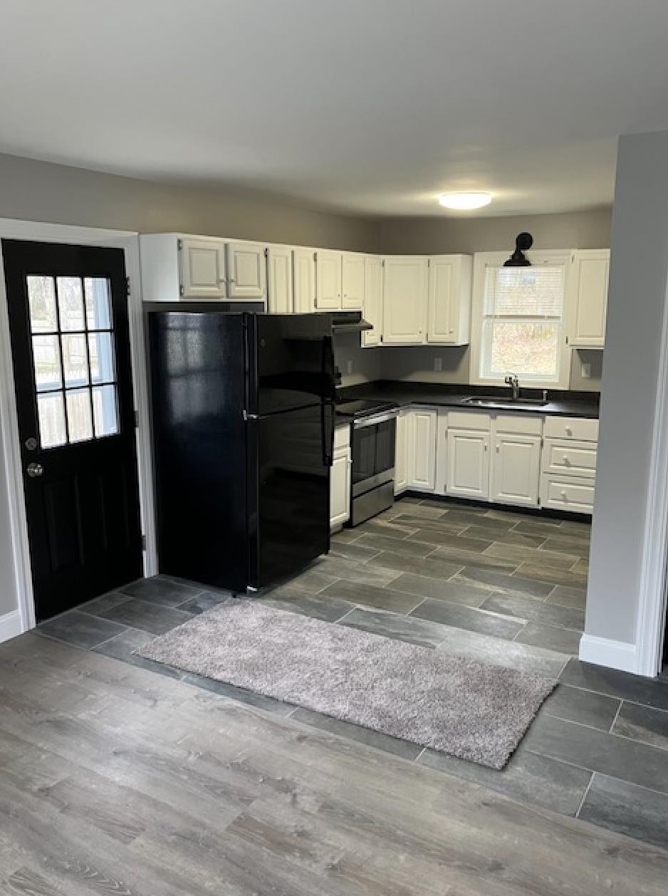 13 Bullard Street Hartford, VT 05001 - Photo 2 of 10