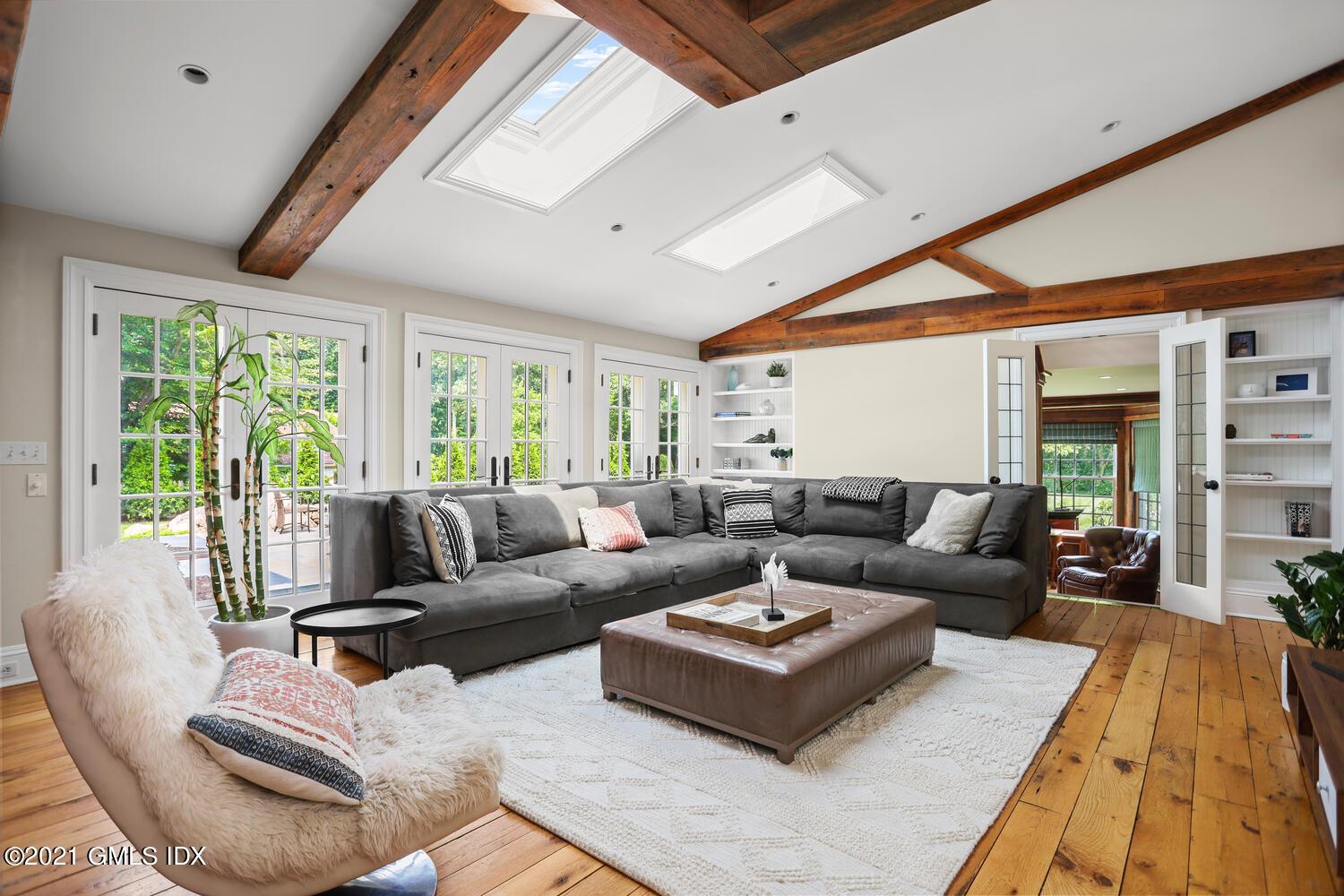 175 Cat Rock Road Cos Cob, CT 06807 - Photo 3 of 72 175 Cat Rock Rd Cos Cob CT-large-017-028