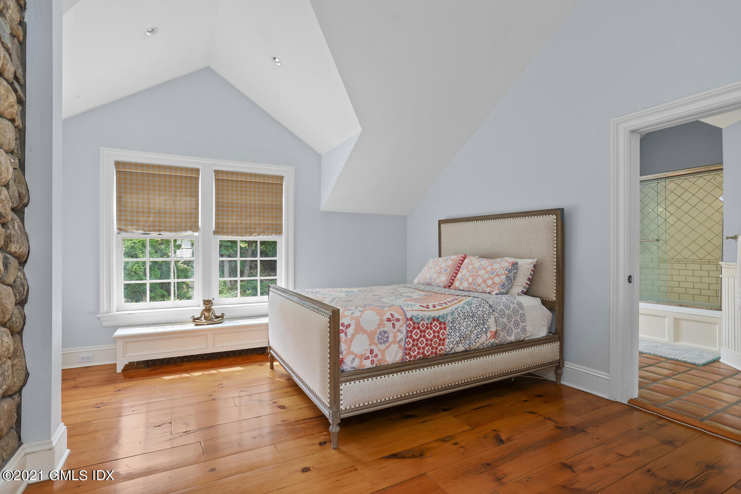 175 Cat Rock Road Cos Cob, CT 06807 - Photo 33 of 72 175 Cat Rock Rd Cos Cob CT-large-055-053