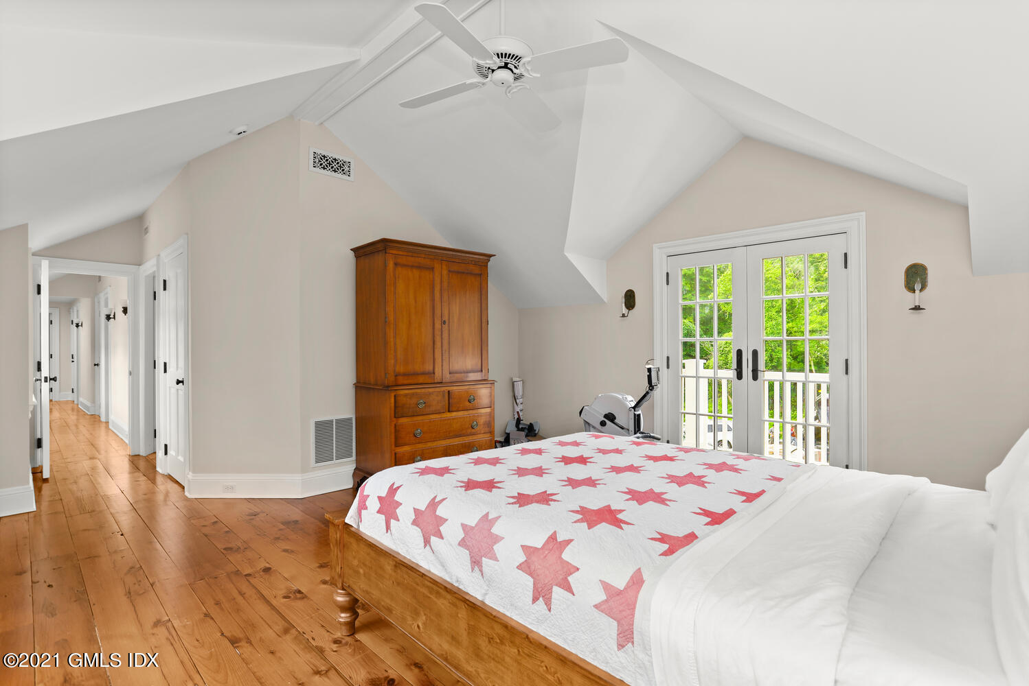 175 Cat Rock Road Cos Cob, CT 06807 - Photo 38 of 72 175 Cat Rock Rd Cos Cob CT-large-062-062