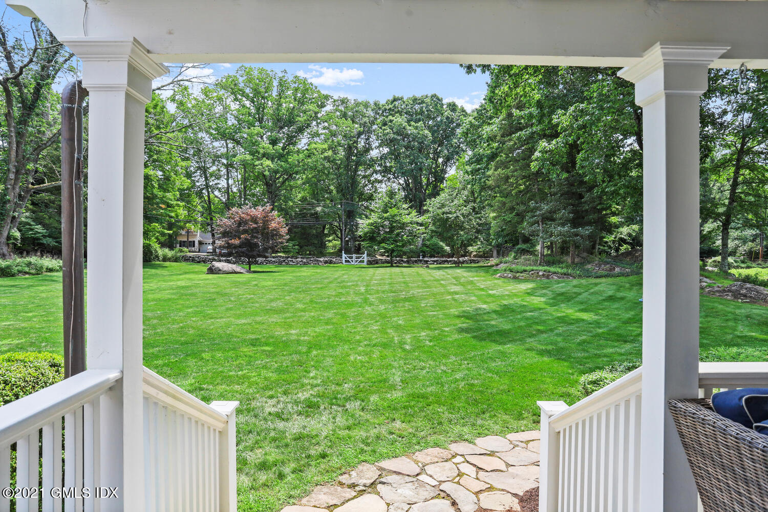 175 Cat Rock Road Cos Cob, CT 06807 - Photo 47 of 72 175 Cat Rock Rd Cos Cob CT-large-076-001