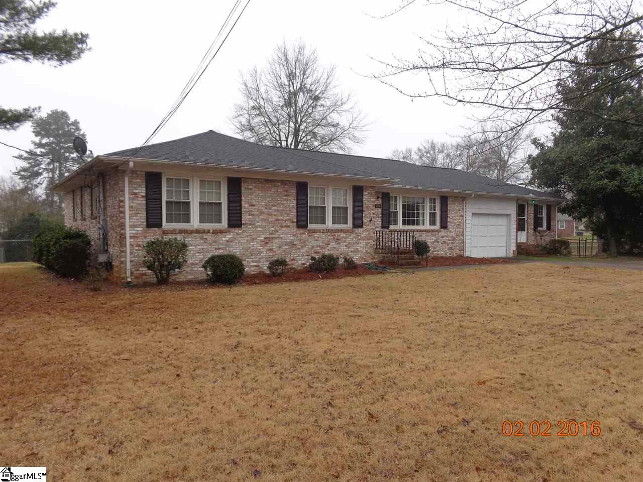 1406 East Lee Road Taylors, SC 29687 - Photo 1 of 17 Gallery Image 1