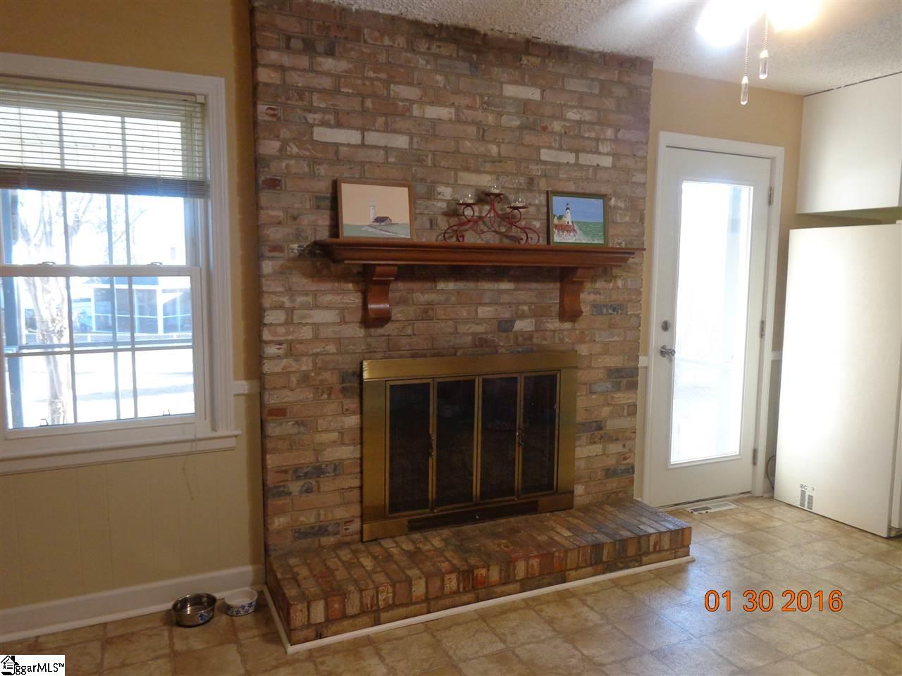 1406 East Lee Road Taylors, SC 29687 - Photo 11 of 17 Gallery Image 11