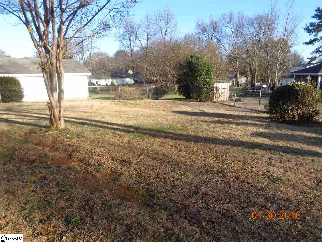 1406 East Lee Road Taylors, SC 29687 - Photo 6 of 17 Gallery Image 6