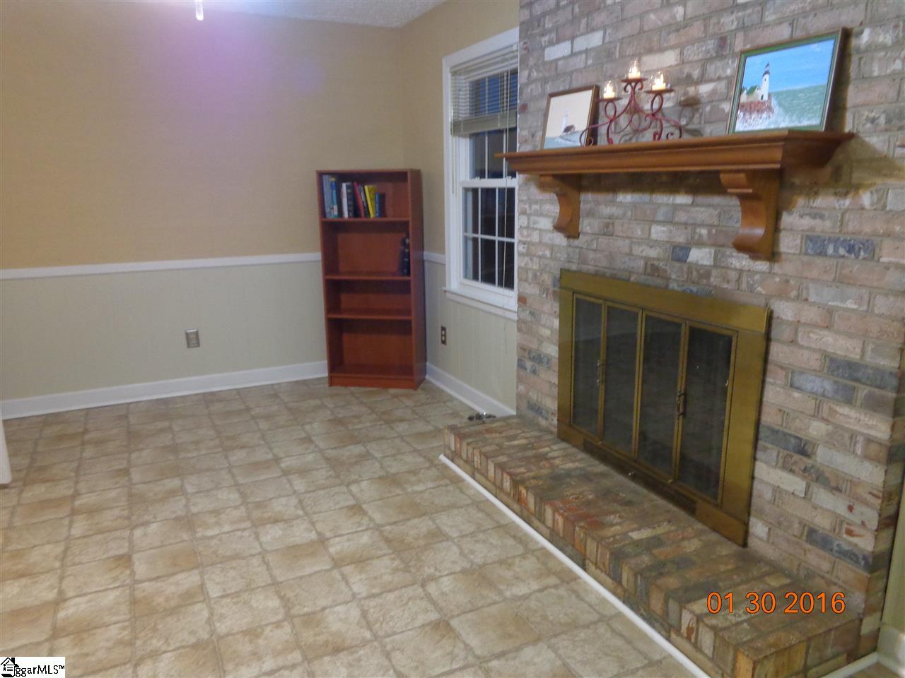 1406 East Lee Road Taylors, SC 29687 - Photo 7 of 17 Gallery Image 7