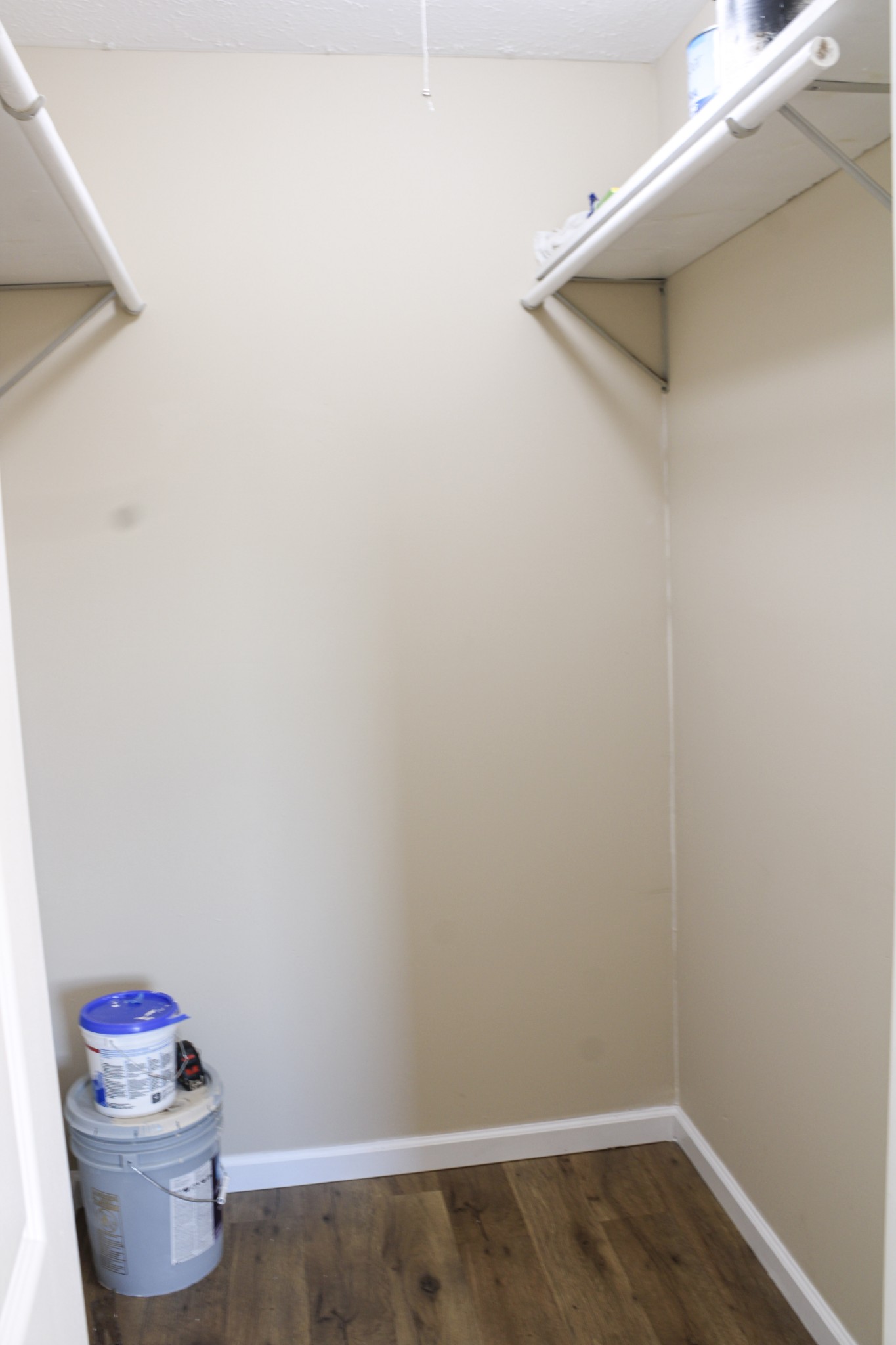 705 County House Road Sparta, TN 38583 - Photo 22 of 28 a bathroom with a toilet and a sink