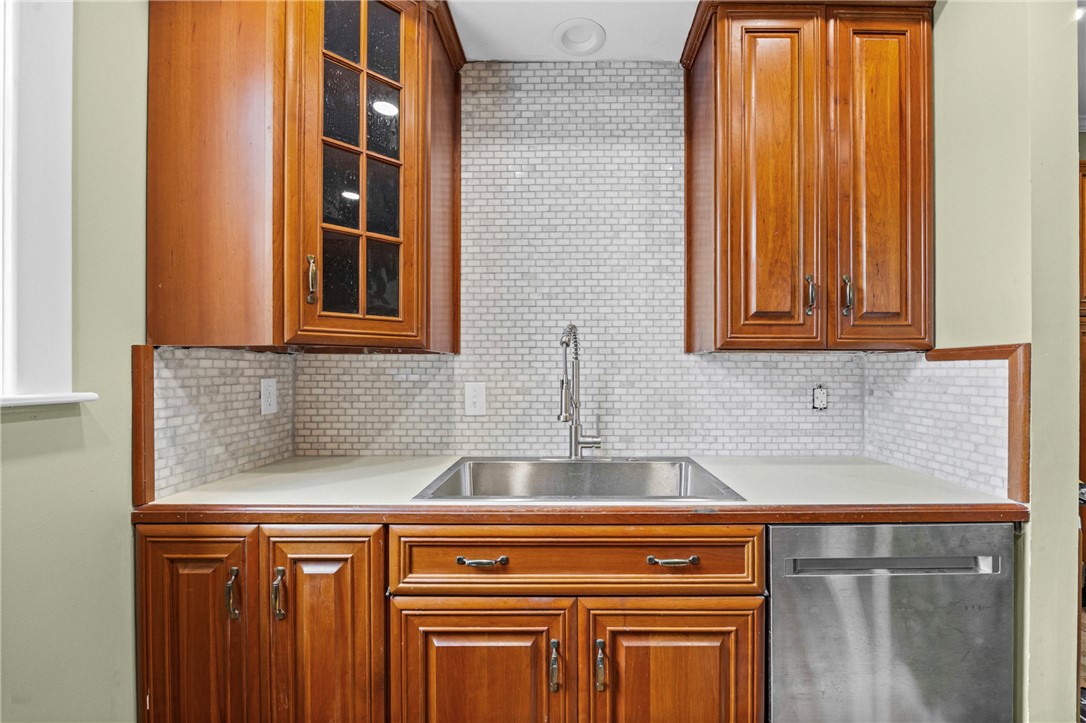 185 Columbia Avenue Rochester, NY 14608 - Photo 7 of 25