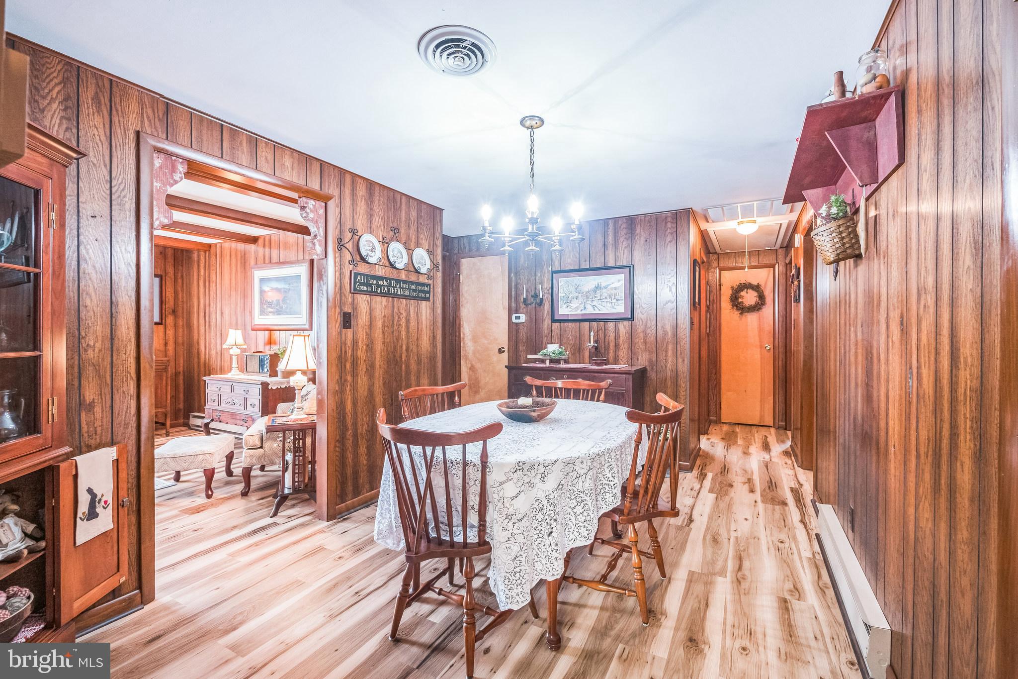 18605 Horseshoe Bend Road Sharpsburg, MD 21782 - Photo 5 of 46 Dining Room