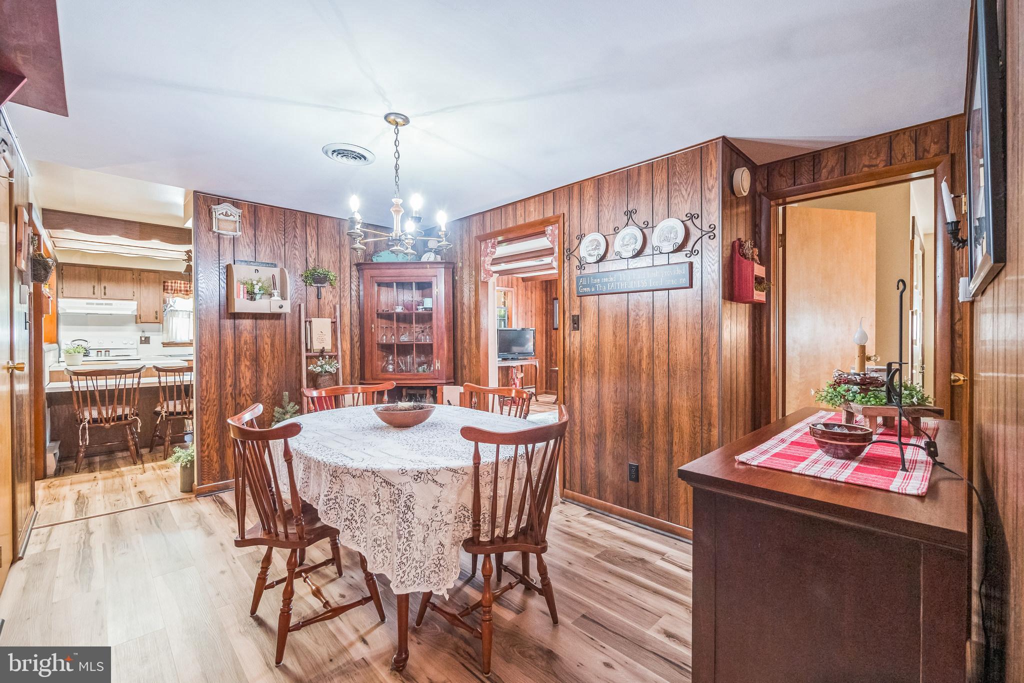 18605 Horseshoe Bend Road Sharpsburg, MD 21782 - Photo 6 of 46 Dining Room