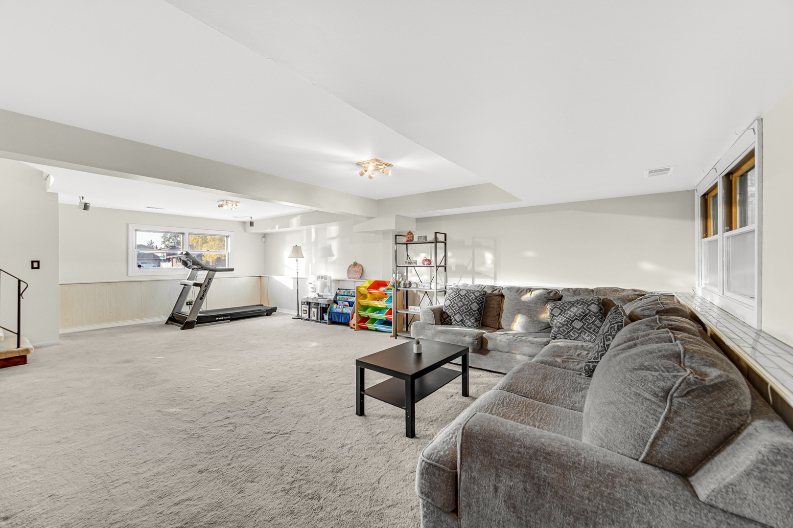 507 North Rumple Lane Addison, IL 60101 - Photo 19 of 27 Gallery Image 19