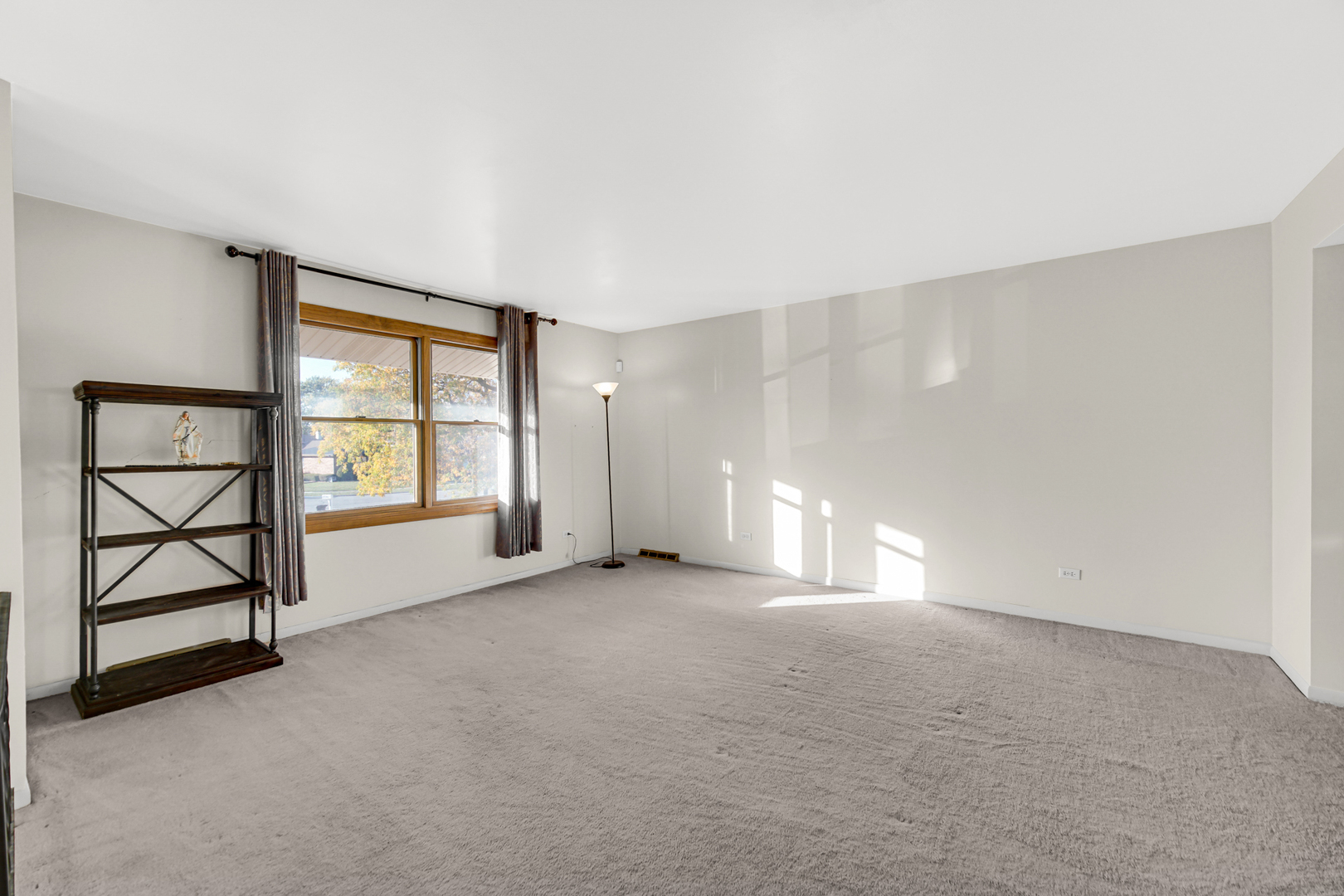 507 North Rumple Lane Addison, IL 60101 - Photo 5 of 27 Gallery Image 5