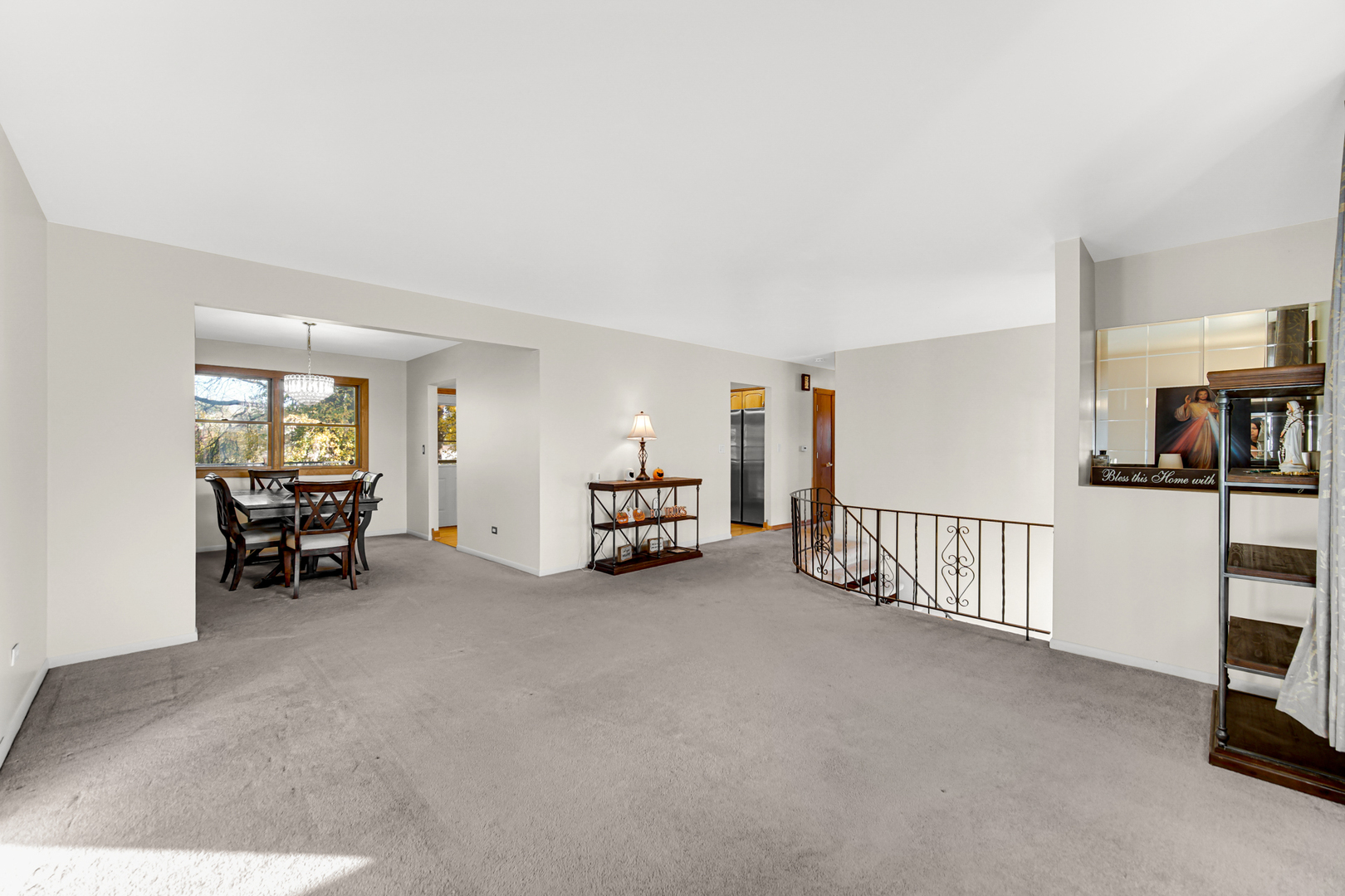 507 North Rumple Lane Addison, IL 60101 - Photo 6 of 27 Gallery Image 6
