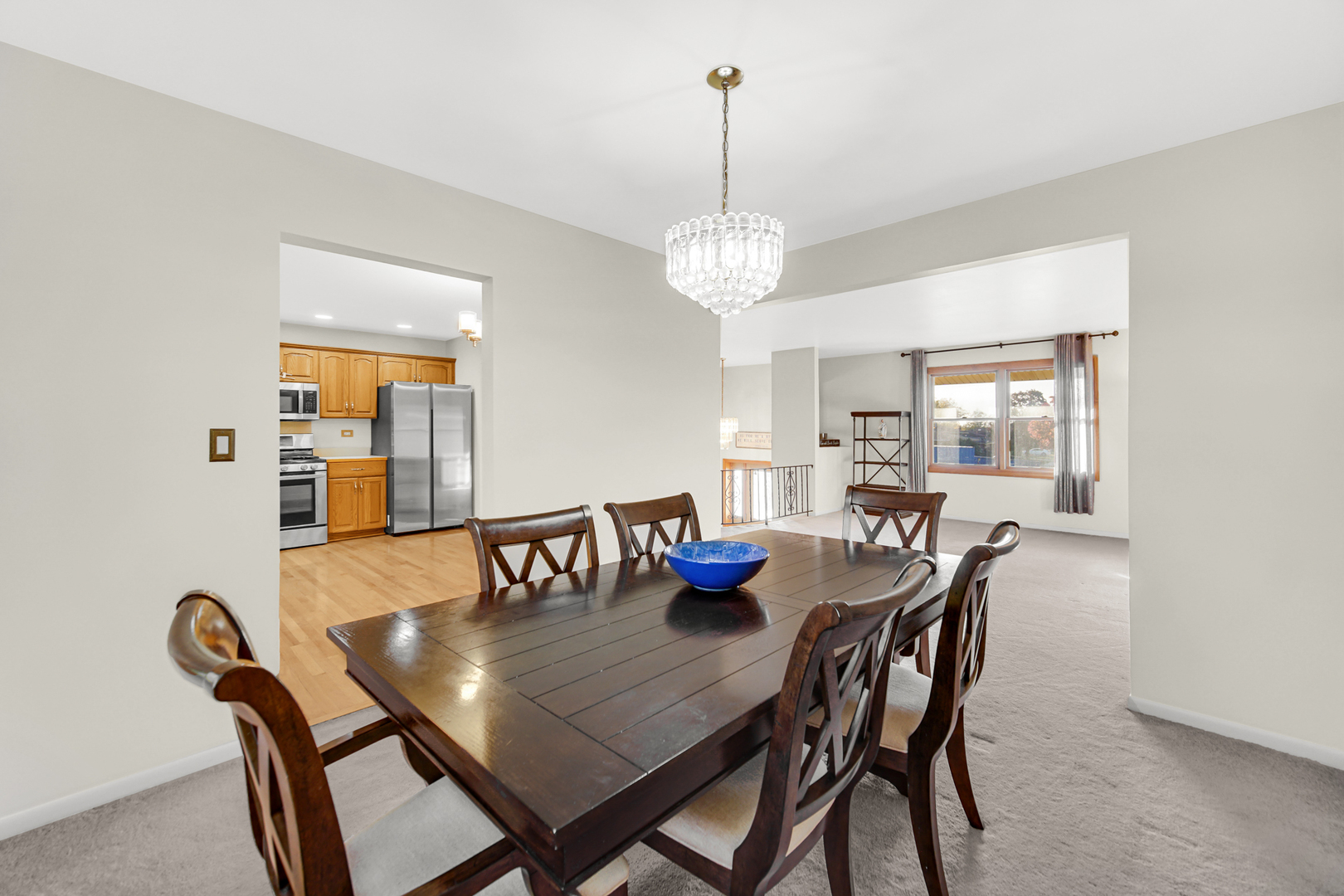 507 North Rumple Lane Addison, IL 60101 - Photo 7 of 27 Gallery Image 7