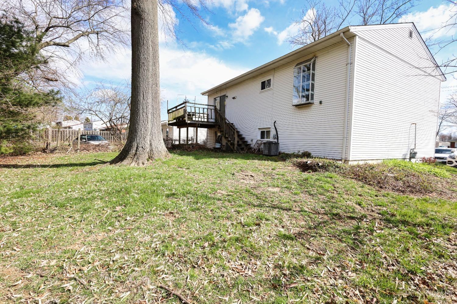 10097 Pippin Road Cincinnati, OH 45231 - Photo 3 of 4