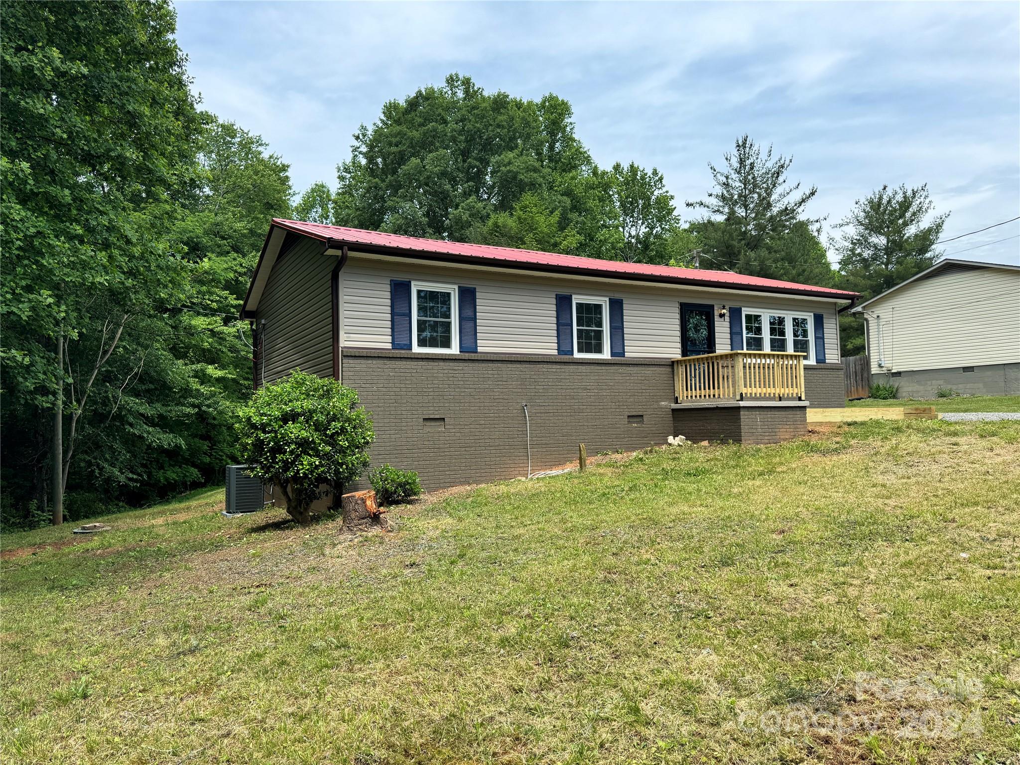 1002 Rock House Road Marion, NC 28752 - Photo 24 of 25 Gallery Image 24