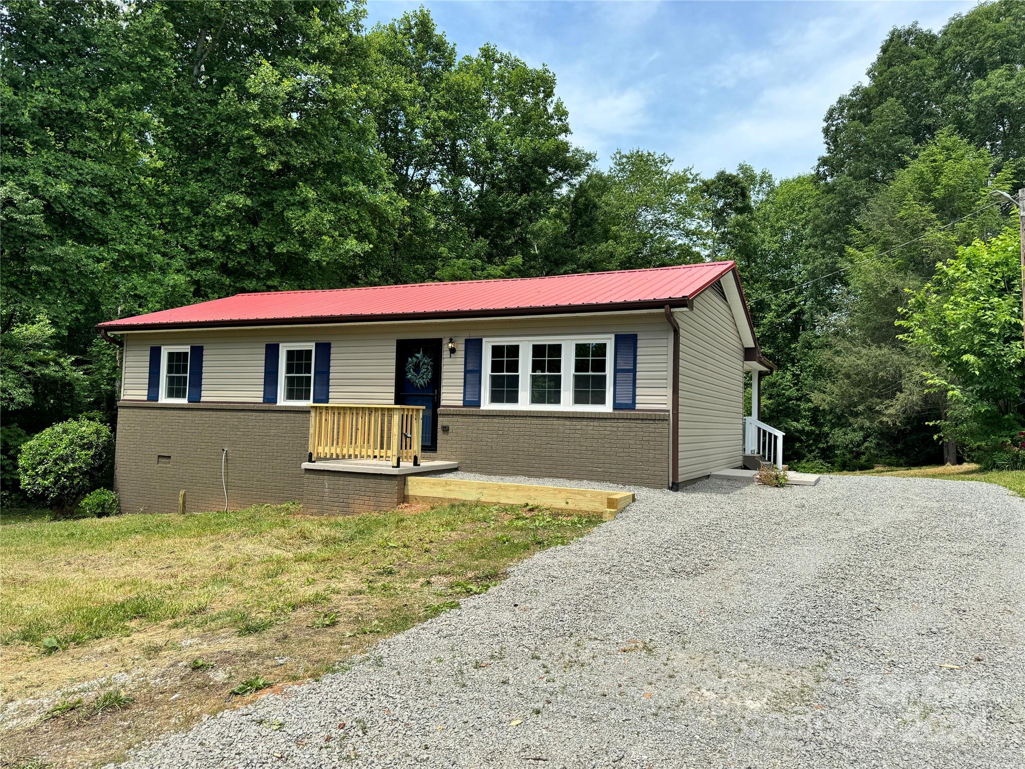 1002 Rock House Road Marion, NC 28752 - Photo 25 of 25 Gallery Image 25