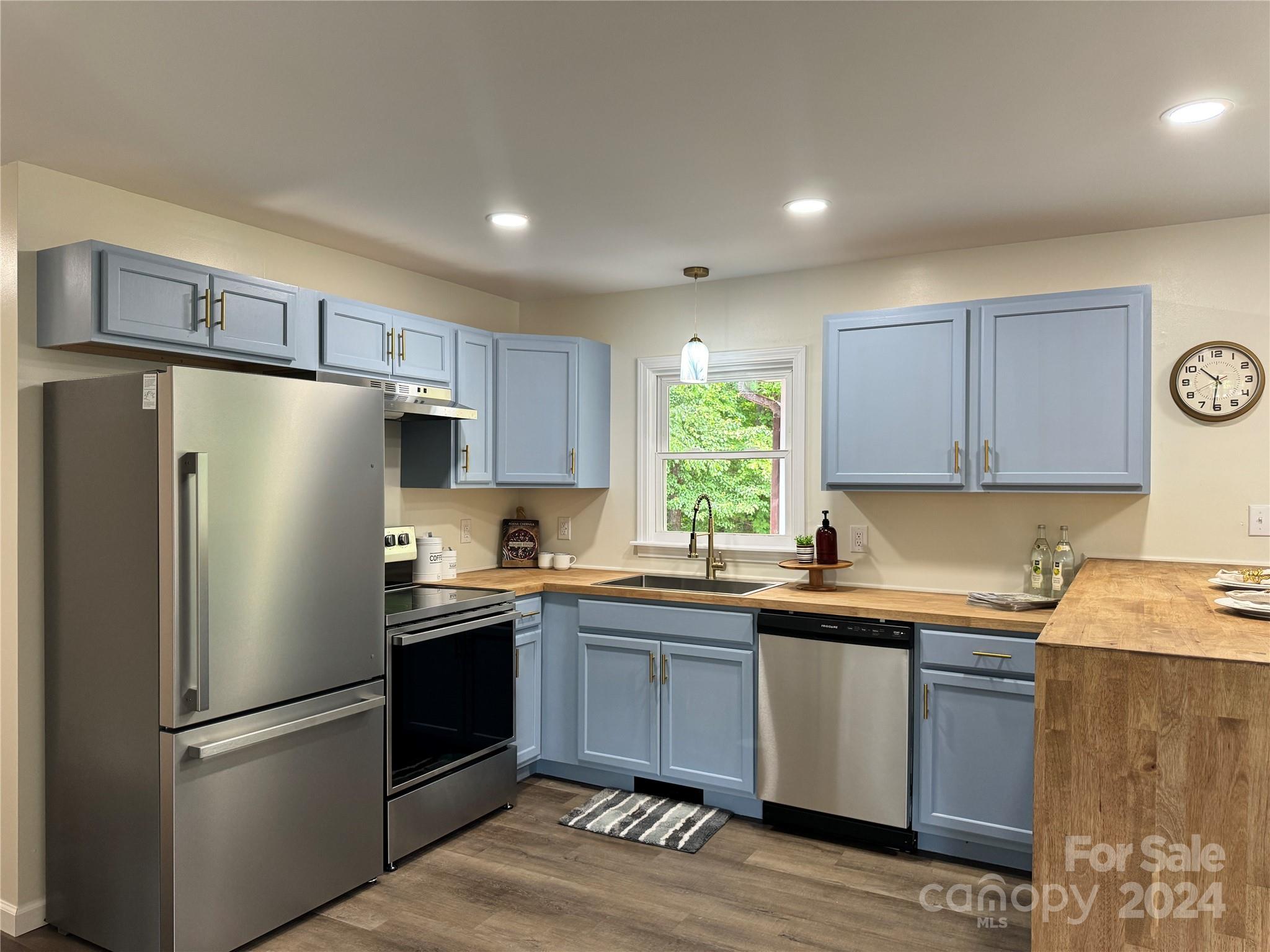 1002 Rock House Road Marion, NC 28752 - Photo 6 of 25 Gallery Image 6