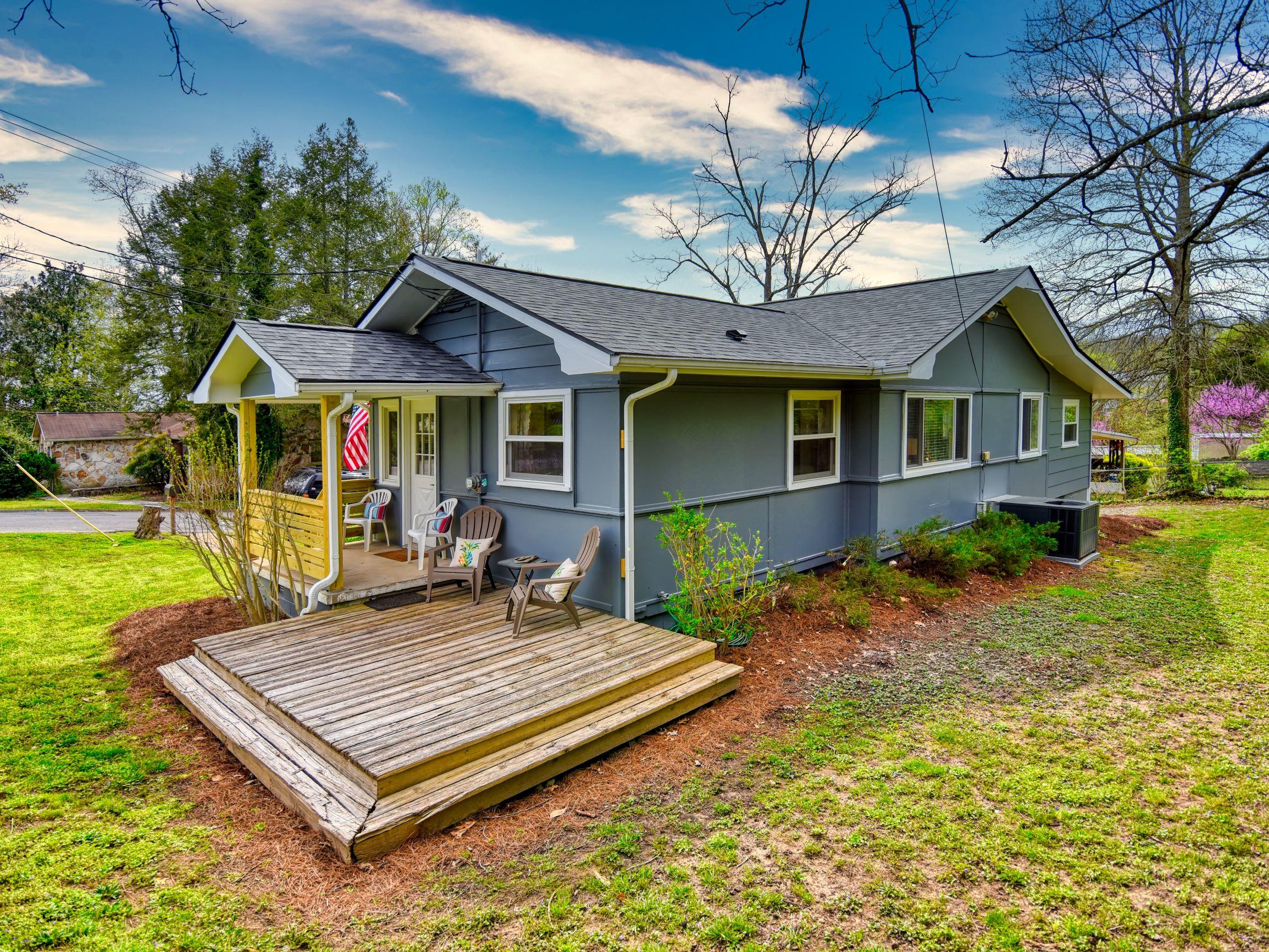 100 Maple Lane Oak Ridge, TN 37830 - Photo 2 of 21 100 Maple Ln 18 (4)