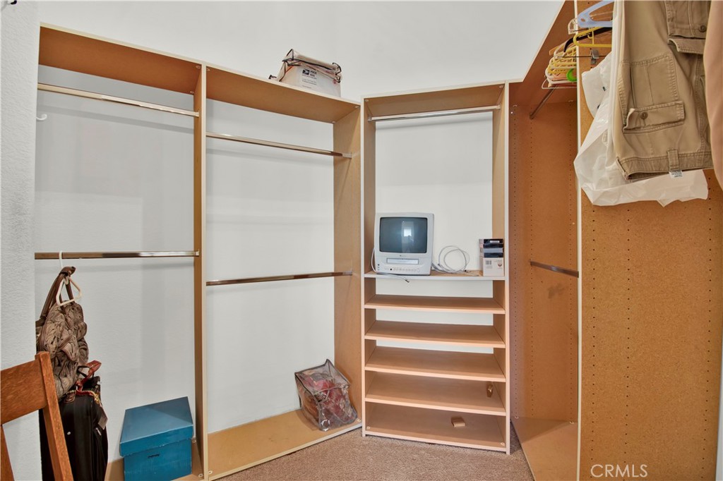 1287 Riviera Avenue Banning, CA 92220 - Photo 32 of 51 Closet Organizer in Primary 1 BR