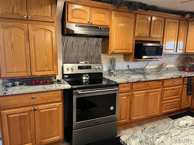 $325,000 | 1507 Hwy Oo, Fredericktown, MO 63645