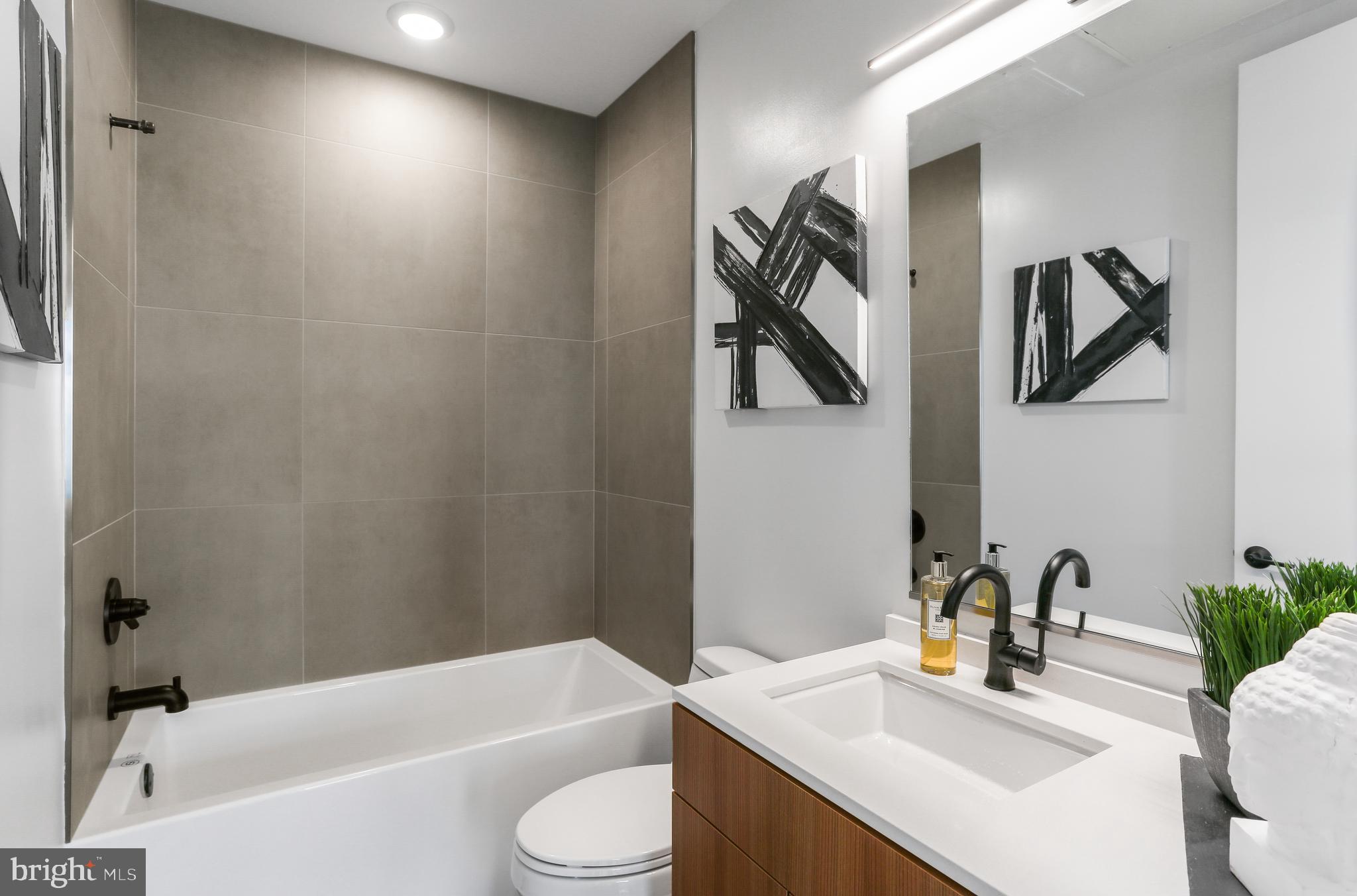 1434 Chapin Street Northwest, Unit 8 Washington, DC 20009 - Photo 25 of 50 Mirabelle Soaking Tub
