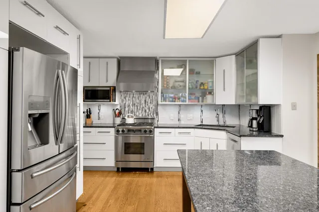 $799,900 | 830 Brockton Lane North, Plymouth, MN 55447