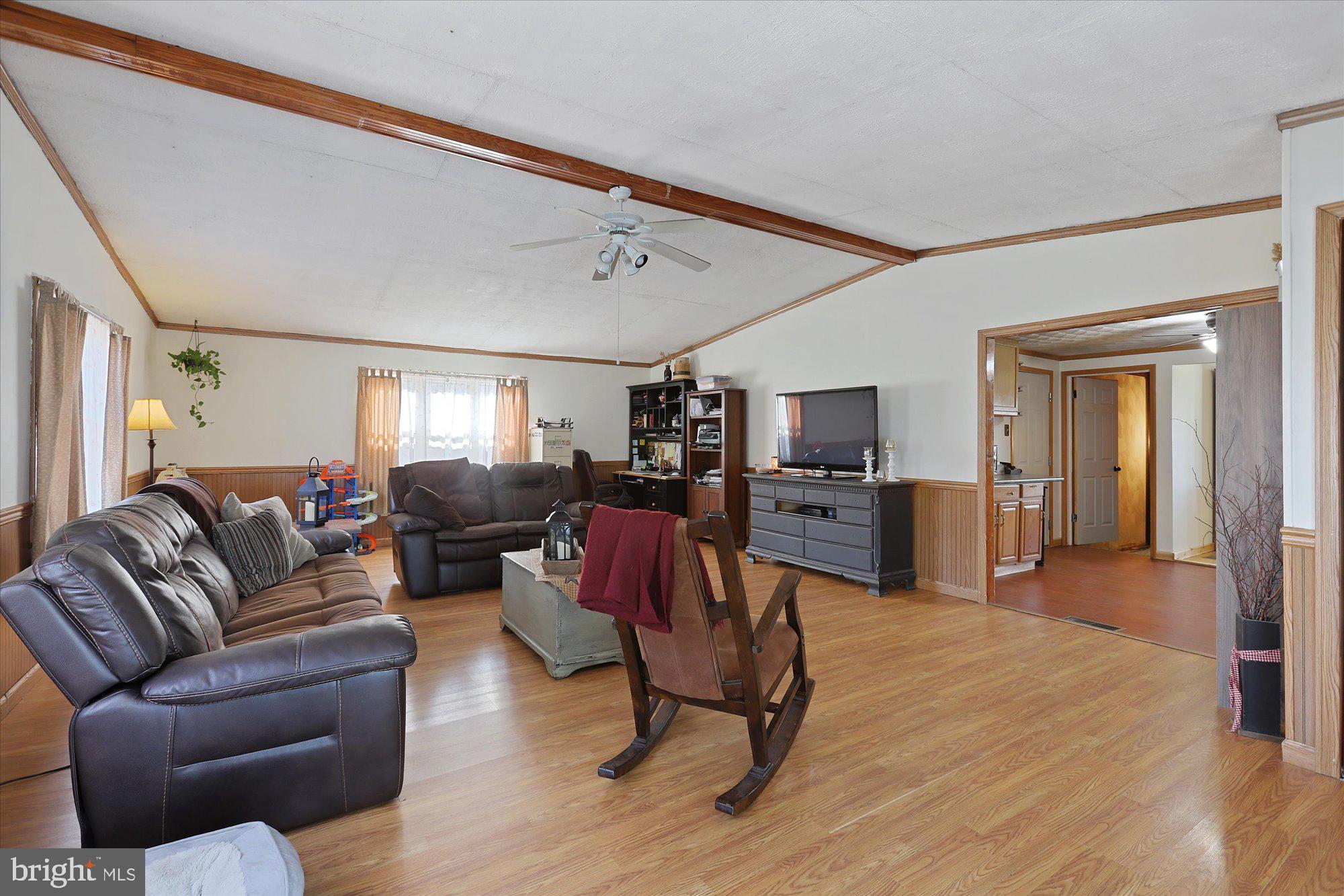 925 Bowers Bridge Road Manchester, PA 17345 - Photo 9 of 33 Gallery Image 9