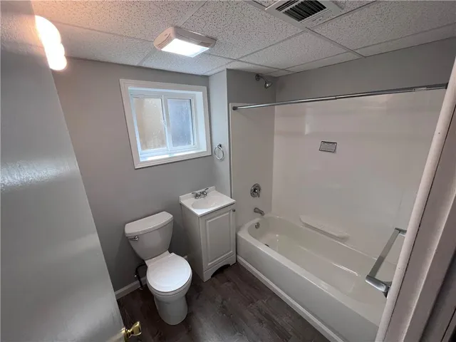 $950 | 7484 McClure Avenue, Unit 3, Pittsburgh, PA 15218