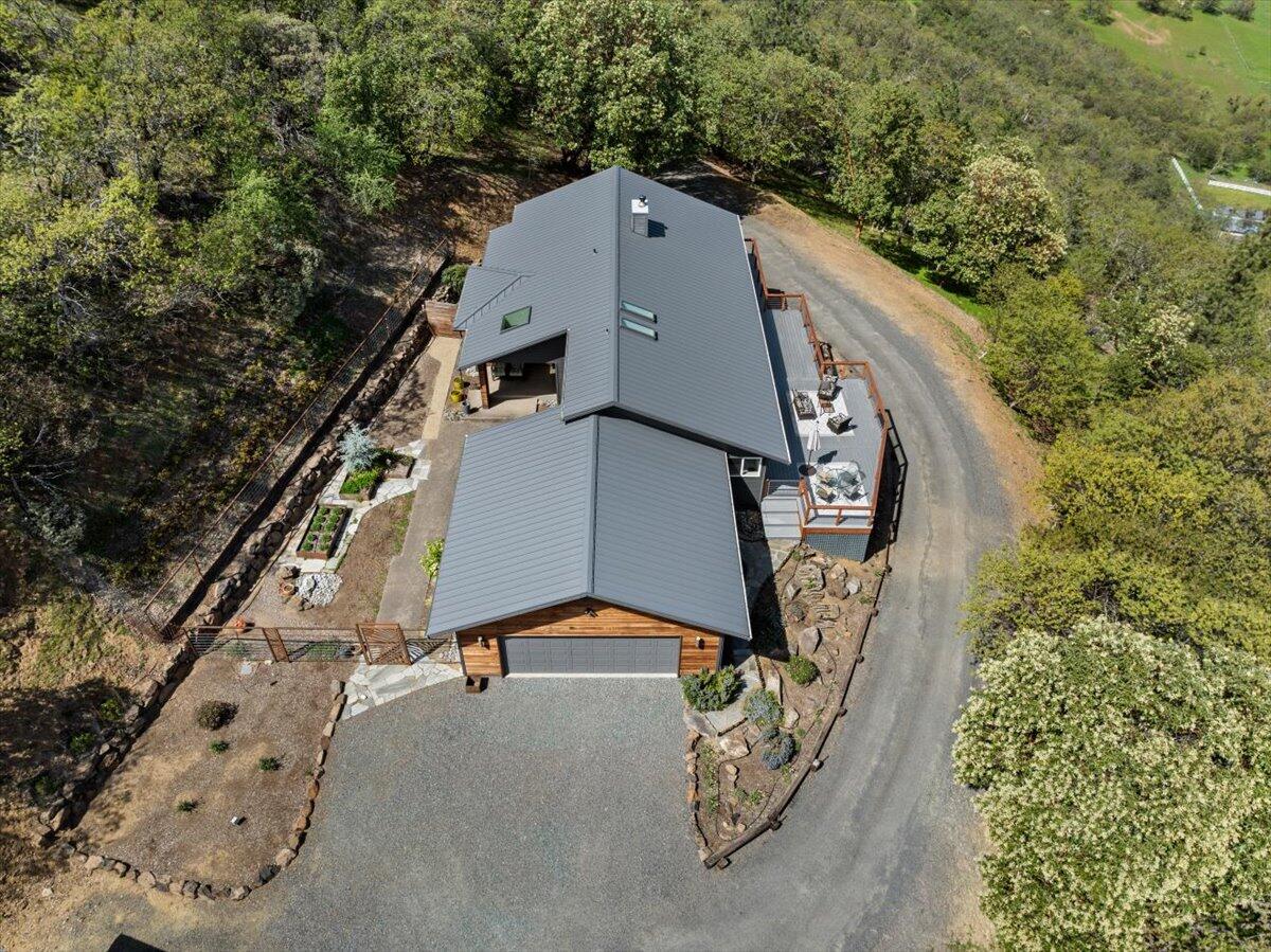 5229 Pioneer Road Medford, OR 97501 - Photo 45 of 62 Standing seam metal roof for safety and longevity.