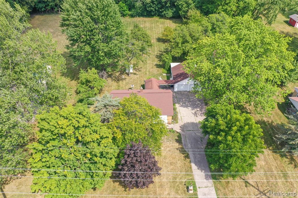 430 North Center Road Saginaw, MI 48638 - Photo 30 of 36