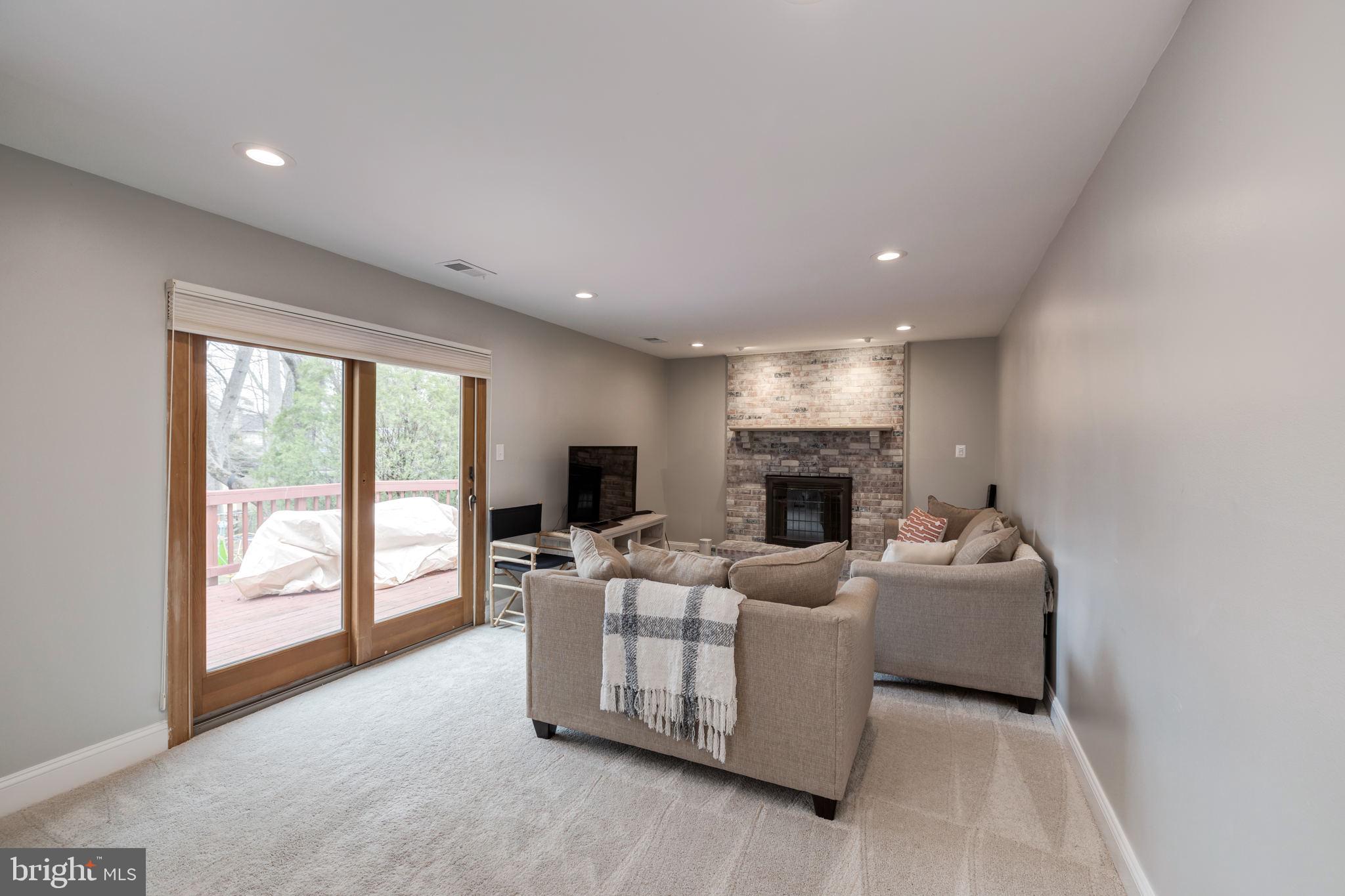 7600 Ruxton Drive Springfield, VA 22153 - Photo 23 of 55 Family Room