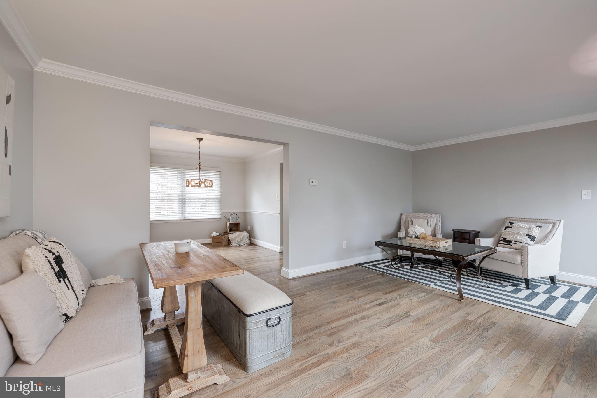 7600 Ruxton Drive Springfield, VA 22153 - Photo 6 of 55 Living Room
