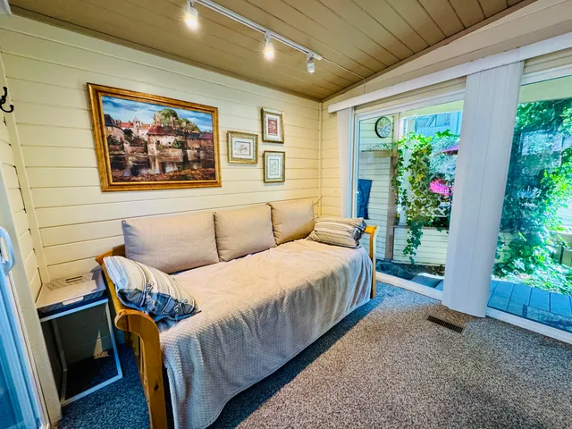 $115,000 | 25995 Hwy 243 Idyllwild Ca, Unit 17, Idyllwild, CA 92549