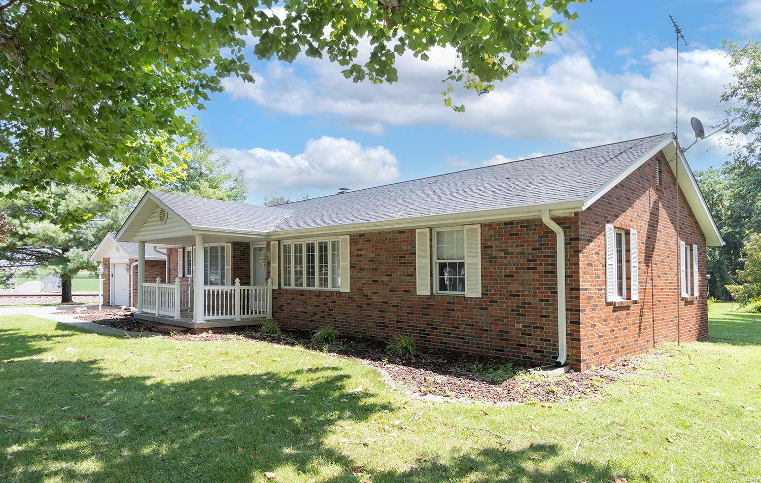 102 South Beckemeyer Road Bartelso, IL 62218 - Photo 3 of 56 Gallery Image 3