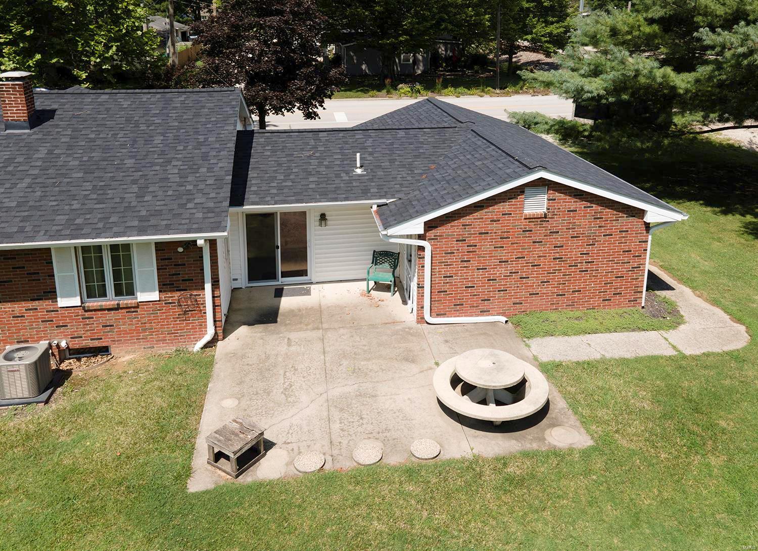 102 South Beckemeyer Road Bartelso, IL 62218 - Photo 8 of 56 Gallery Image 8