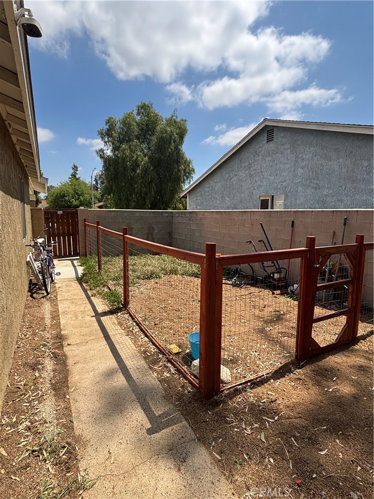 6845 Butte Drive Riverside, CA 92505 - Photo 23 of 27 a view of a roof deck