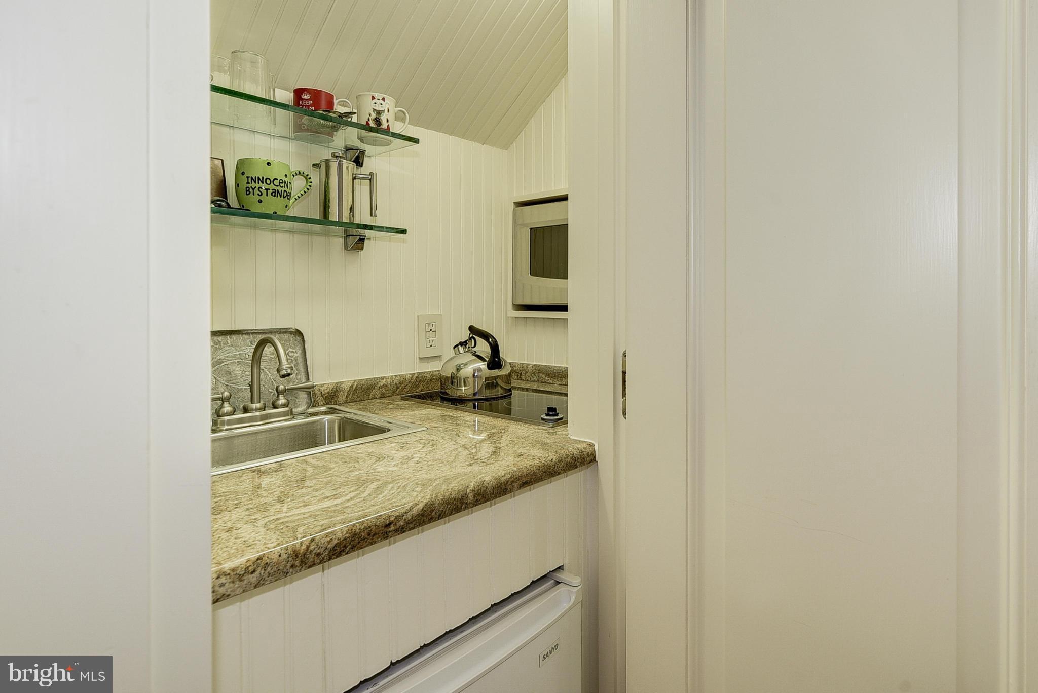 2030 Hillyer Place Northwest Washington, DC 20009 - Photo 7 of 30 Interior (General)