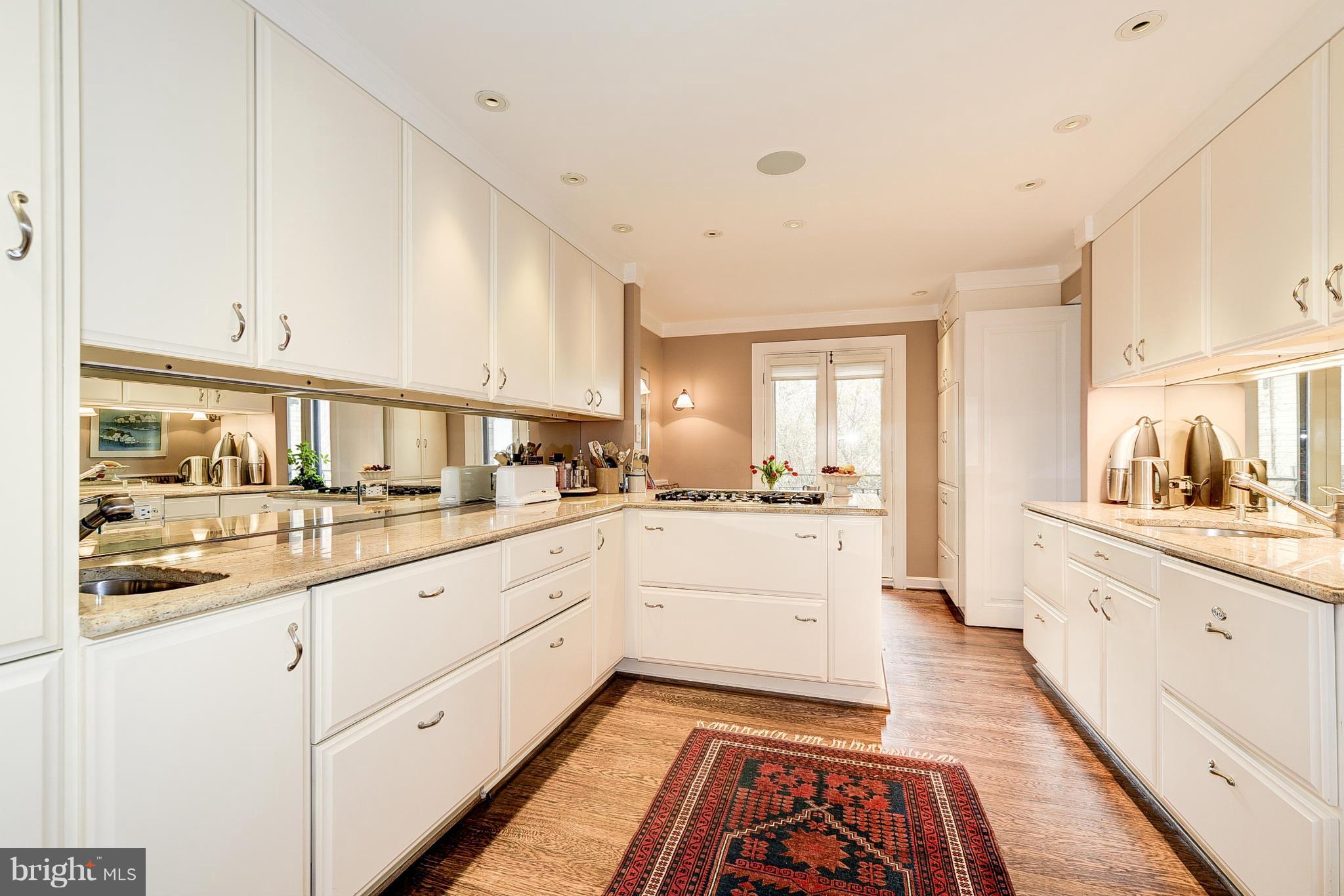 2030 Hillyer Place Northwest Washington, DC 20009 - Photo 10 of 30 Kitchen
