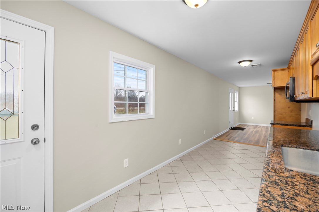 12452 Island Road Grafton, OH 44044 - Photo 16 of 39 Partial kitchen view