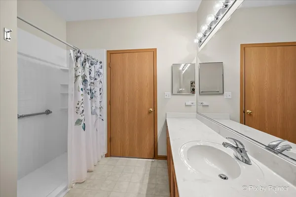 $270,000 | 1539 Keystone Court, Unit 1539, Elgin, IL 60120