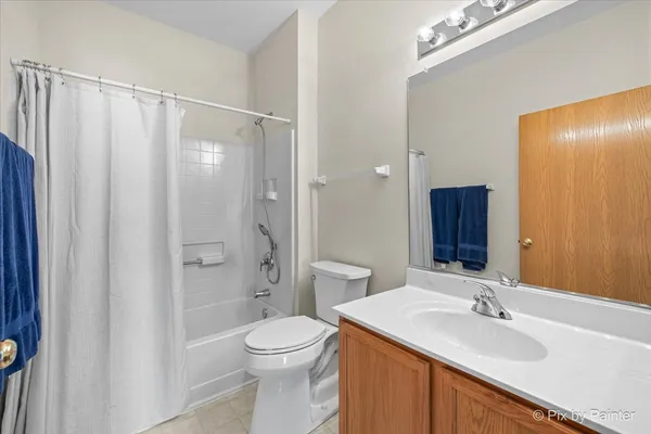 $270,000 | 1539 Keystone Court, Unit 1539, Elgin, IL 60120