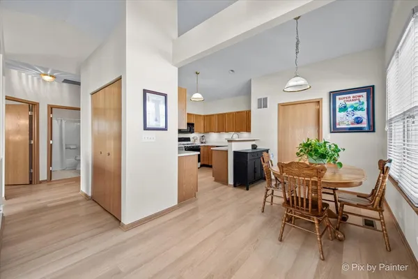 $270,000 | 1539 Keystone Court, Unit 1539, Elgin, IL 60120